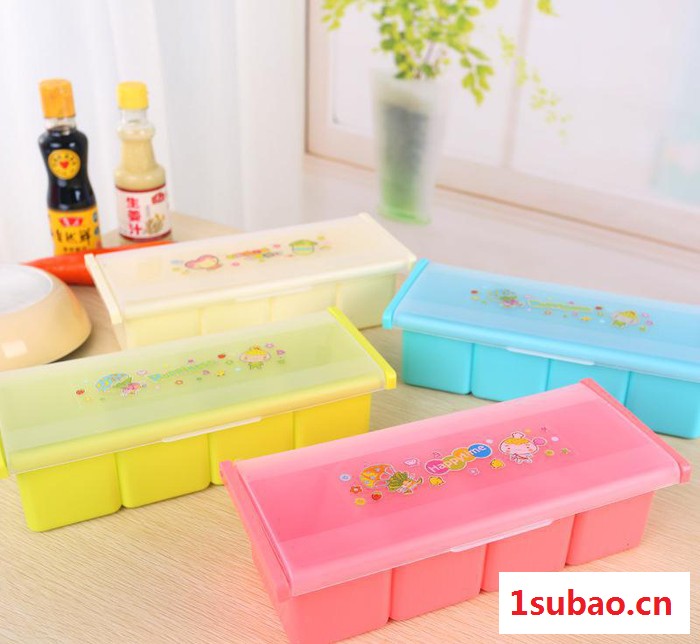 直销四格塑料翻盖调味盒厨房用品 带勺子 炫彩简约时尚卫生图2