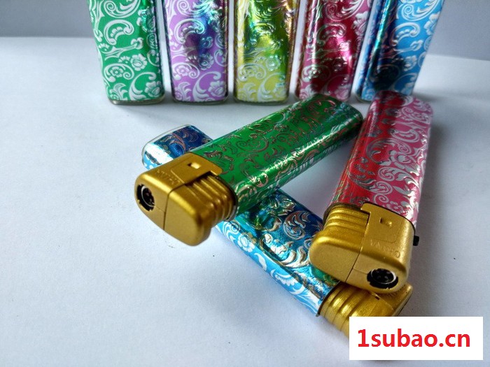 新款高大上防风打火机荣恒**111#包纸凹凸表面价格实惠可定制广告打火机图5