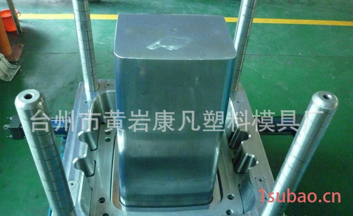 供应台州模具厂、供应120L/240L塑料垃圾桶模具,环卫垃圾桶模具。图2