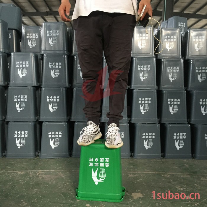 厂家专业生产20L弹盖塑料垃圾桶 室内垃圾桶桶 办公垃圾桶