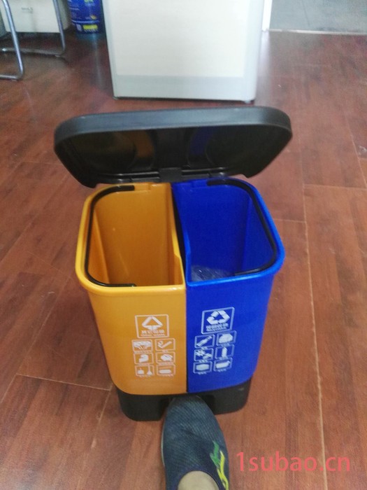 晶晶丰双色垃圾桶 20L塑料垃圾桶图4