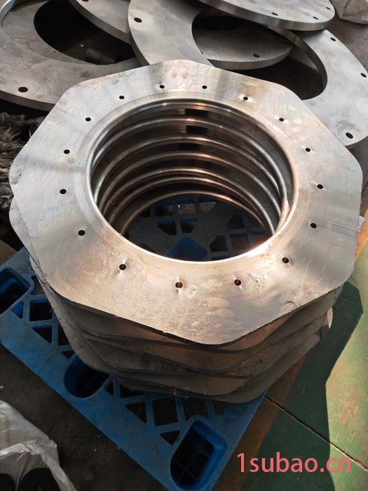 华缘鑫  法兰管件公司主要生产销售各种不锈钢对焊法兰高压电器法兰对焊法兰