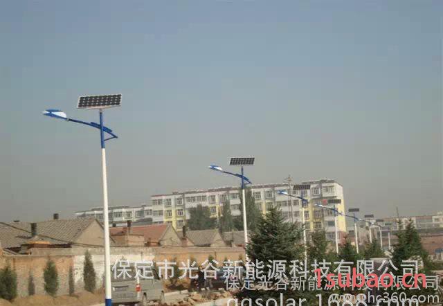 太阳能路灯 8米LED节能路灯 单臂路灯图2