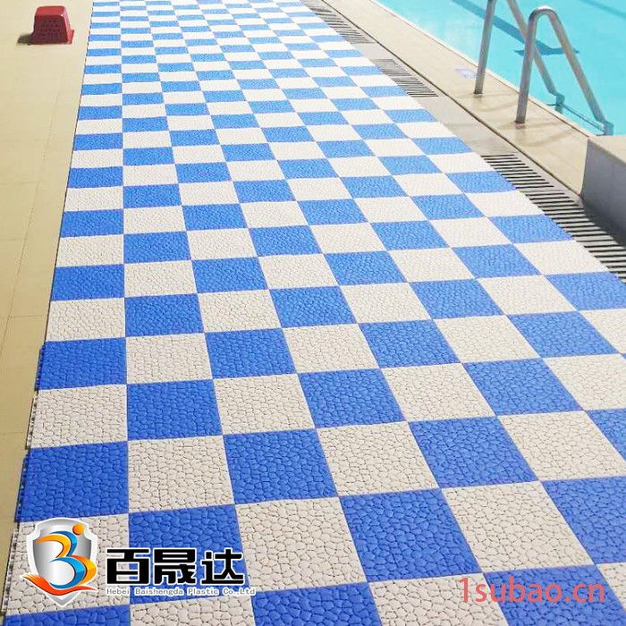 **泳池镂空防滑地垫_健身房防滑地板_浴室防滑垫_沐浴房拼接地垫_卫生间拼接隔水悬浮地垫批发价格图3