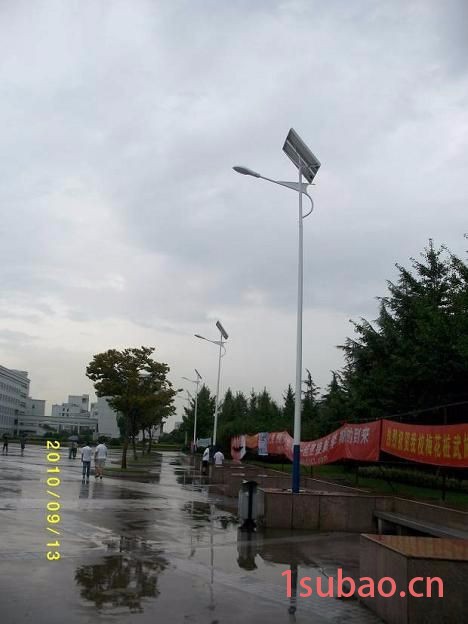 新款LED太阳能路灯厂家全套批发含基础预埋件，厂家提供太阳能路灯图片图3