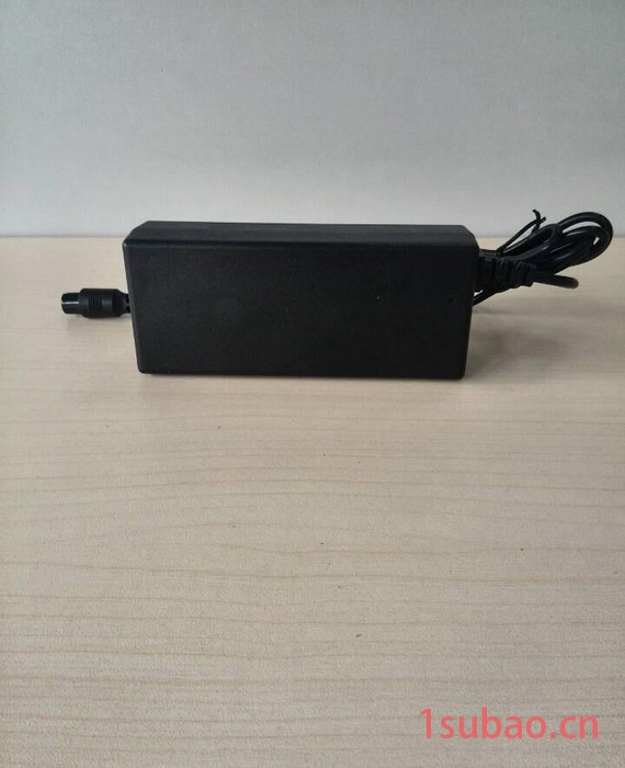 工厂扭扭平衡车智能充电器5V2A1.5A三芯航空插头充电器图2