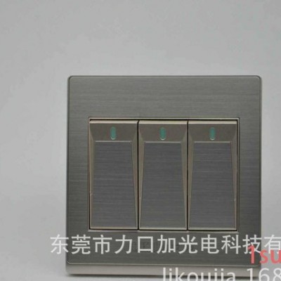 力口加锦绣三位单控开关插座面板_三开单控墙壁开关插座代理