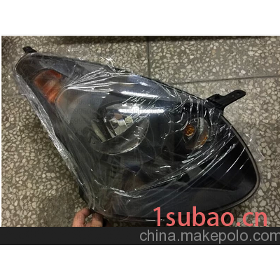 供应奥迪A6大灯 前照灯 雾灯 转向灯 LED灯 倒车灯