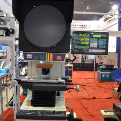 万濠投影仪_CPJ-3010反像投影仪