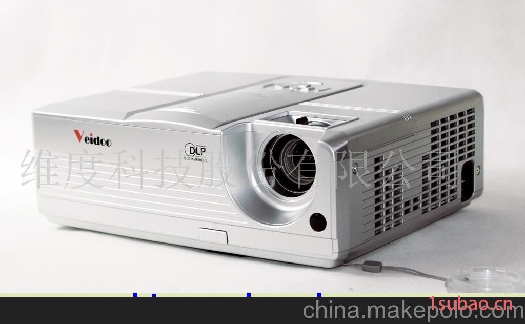 批发供应冲击价格底线的投影机