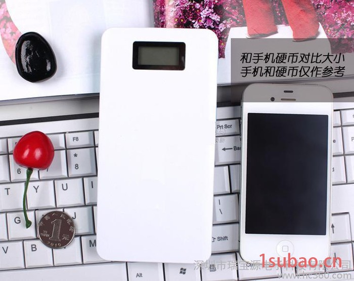 供应移动电源  LCD数字显示屏双usb输出带手电筒充电宝充图2