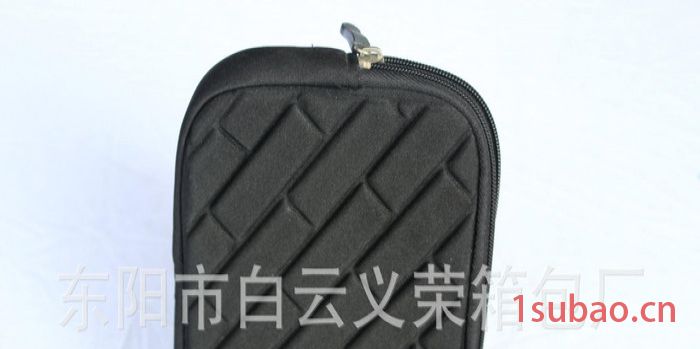 直销 定做尺寸风格 压模潜水料电脑包 抗震防摔耐磨图2