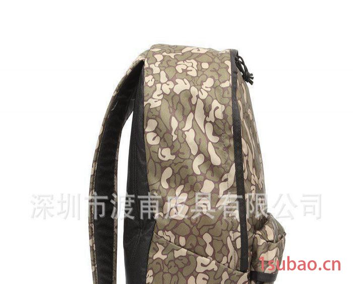 深圳龙岗一般纳税人企业皮具手袋生产迷彩牛津布双肩电脑包图3