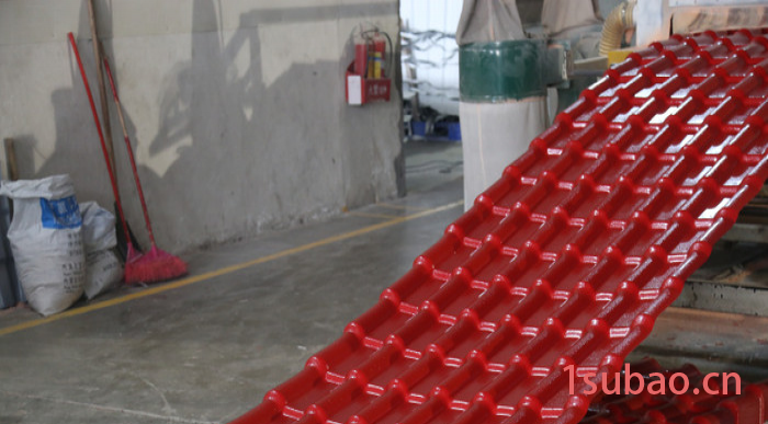 供应鹰拓建材1050mm,塑钢型材 平改坡  ASA合成树脂瓦屋顶瓦琉璃别墅瓦 小区洋房防腐蚀波纹塑料瓦片 特种建材图8