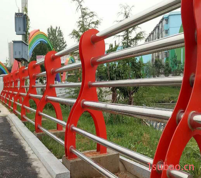 灯光护栏 公路护栏 LED灯护栏 等级划分 天津瑞德隆图2