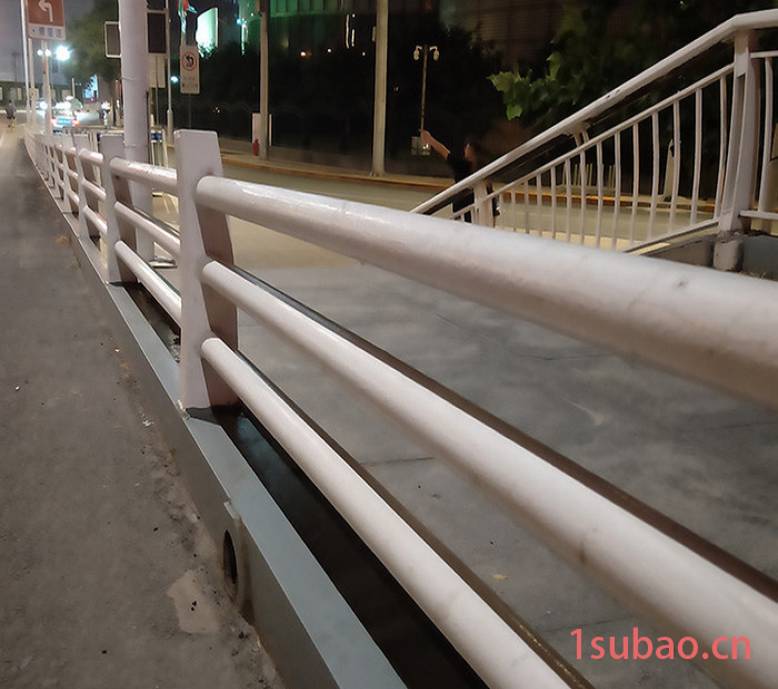 钢栏杆 2.7米桥梁护栏 河道LED灯光护栏 抗冲击耐腐蚀 天津瑞德隆
