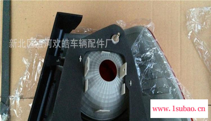 大众宝来经典 尾灯 弯灯 平灯 后尾灯 后机盖平灯尾灯图2