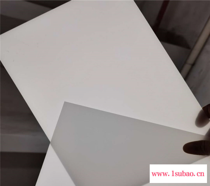 扩散板乳白色双面磨砂灯罩透光板灯光片有机玻璃板光面扩散板 LED扩散板 散光板 匀光板加工 供应光亚克力扩散板