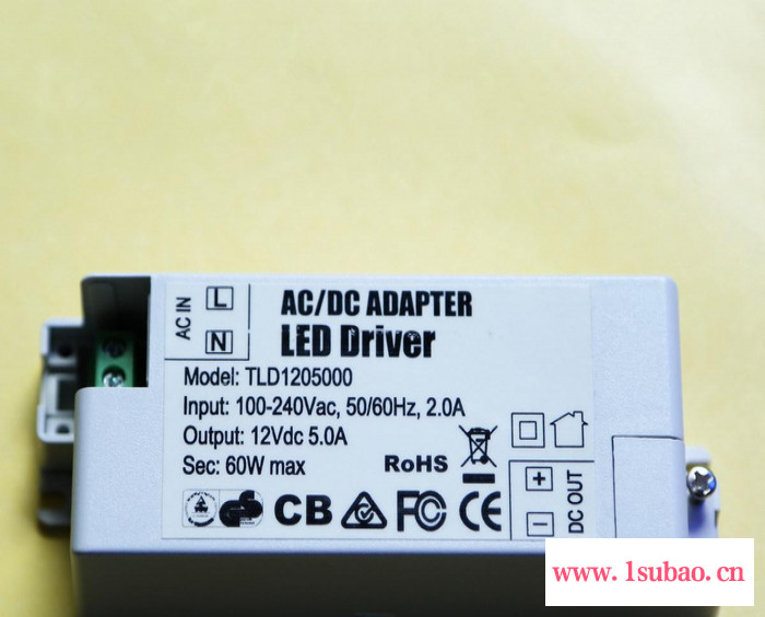 UL CE FCC认证12V5A/60W，LED平板灯/面板灯LED恒压驱动电源