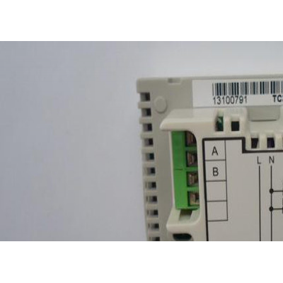 Schneider施耐德TC303-3A4LM联网型液晶数显风机盘管温控器温控仪