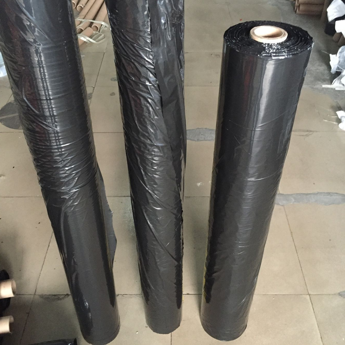 農膜廠家直銷耐老化鋤草膜黑色全新料地膜果樹除草地膜定做示例圖6