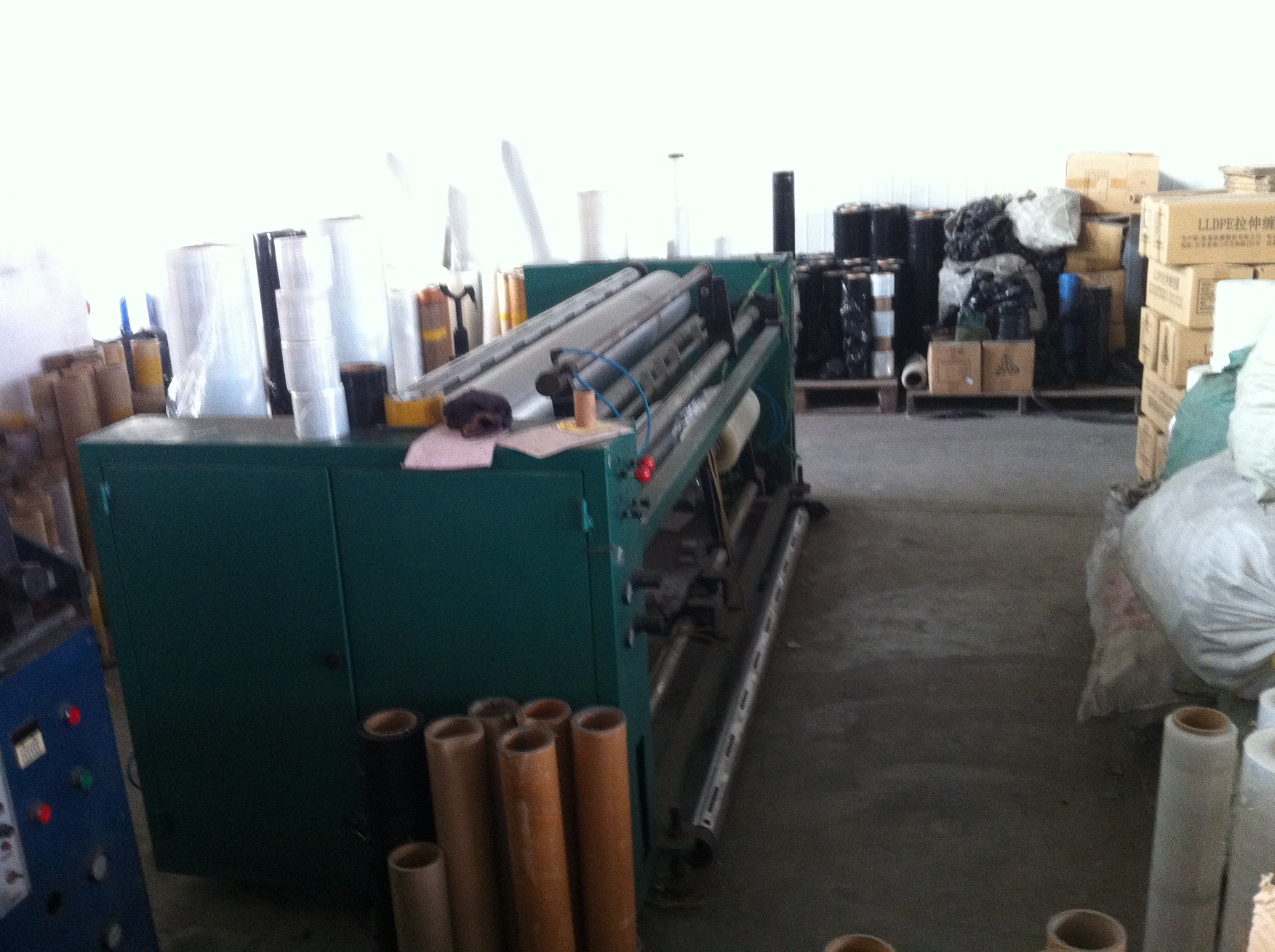 厂家批发黑色缠绕膜托盘打包膜PE拉伸膜宽度50cm工业用薄膜示例图7