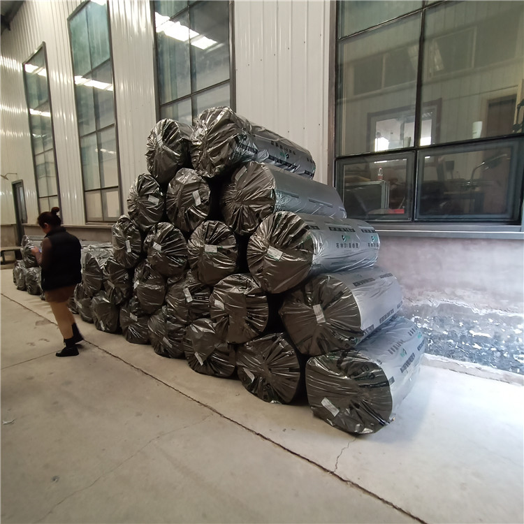 隔热空调橡塑保温棉 防冷凝水空调保温管 空调隔热橡塑保温管