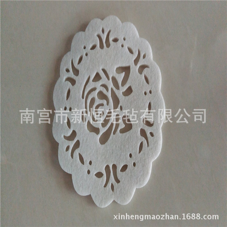 纯色餐垫 激光雕刻化纤毛毡 防烫杯垫可定做样式示例图2