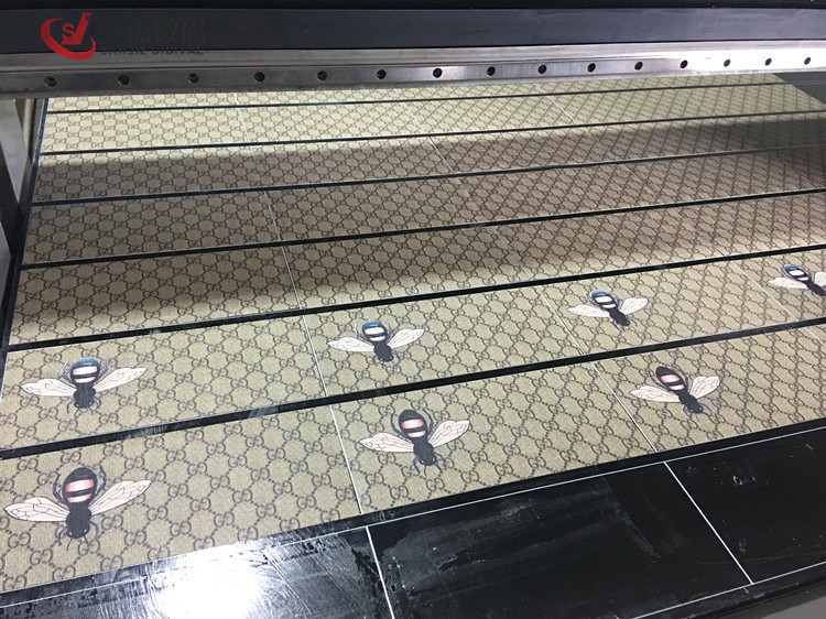 香格里拉帘uv打印机供应商铝百叶3D5D喷绘机理光g5平板印刷机发展示例图14