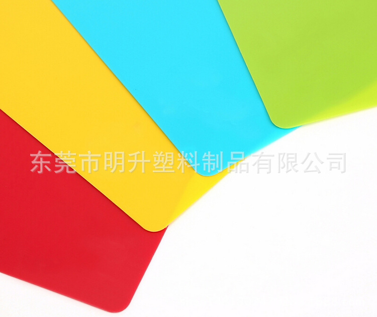 4 piece thin anti-slip plastic