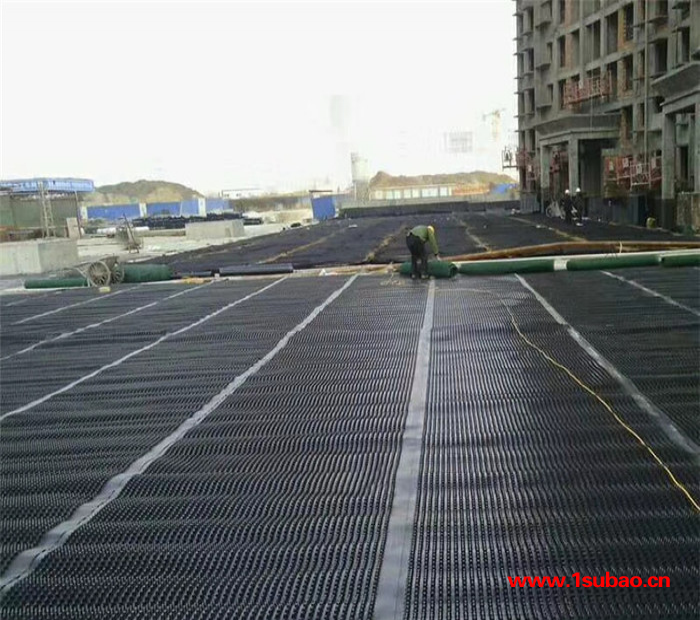 德州农业蓄水池防渗膜,灌溉渠道防渗膜厂家,供应糙面、光面土工膜图8