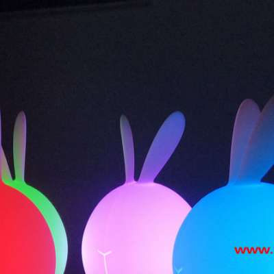 3Life-叁活   充电环保硅胶兔子拍拍灯 302七彩变色新奇特充电兔子小夜灯 七彩灯