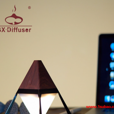 GX.Diffuser 创意金字塔学生用led台灯 现代简约触摸式护眼台灯  新奇特卧室学习木纹防水充电小夜灯