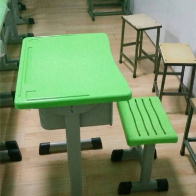 郑州学生课桌椅-{新科教育}-郑州学生课桌椅定制价格