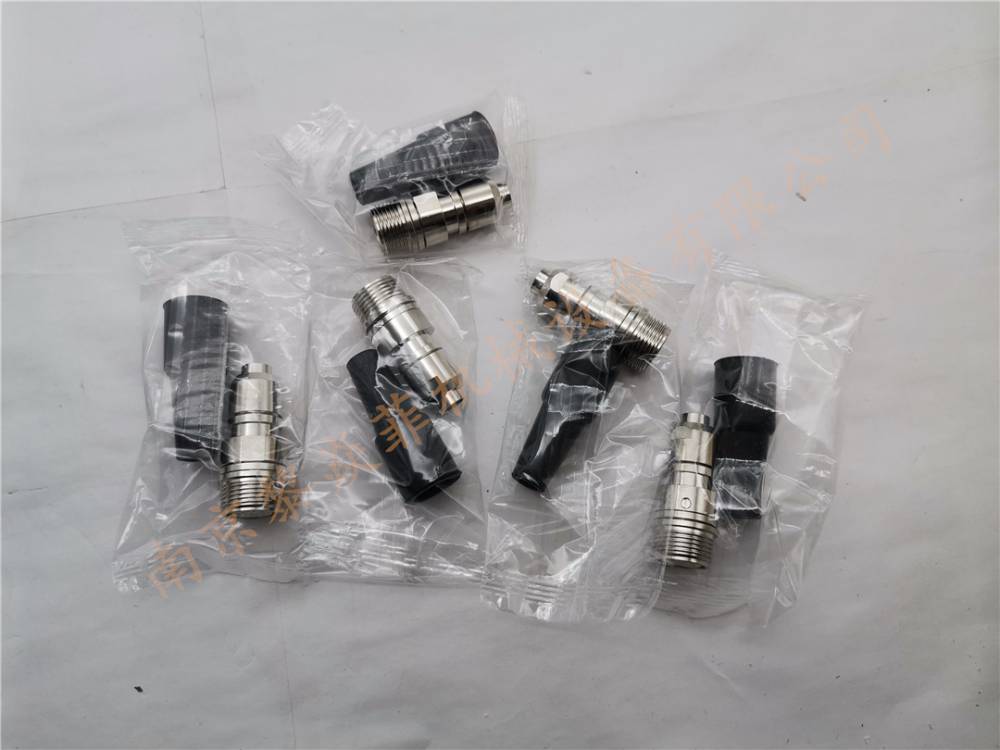 日本多治见TMW同軸连接器PRC05-P-8M日本
