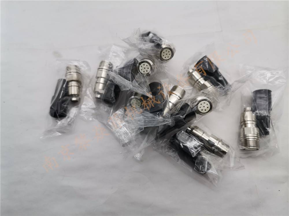 日本多治见TMW同軸连接器PRC03-21A10-7F日本