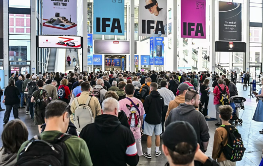 AI、机器人全面“上场”！IFA 2026吸引24万人共探未来科技